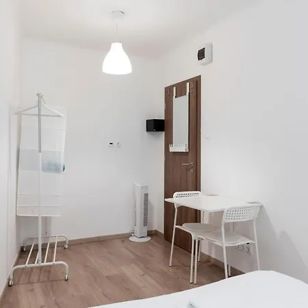 Vajda 15 מלון קפסולה